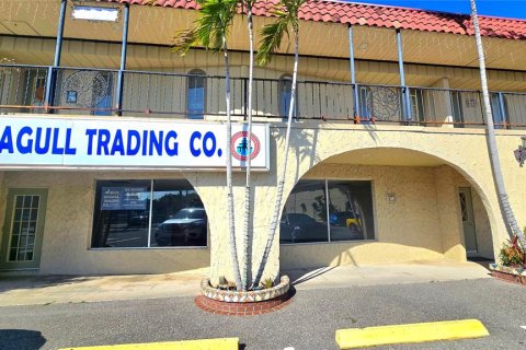 Commercial property in Venice, Florida 130.06 sq.m. № 2214883 - photo 3
