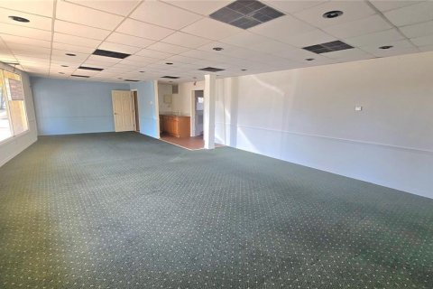 Commercial property in Venice, Florida 130.06 sq.m. № 2214883 - photo 12