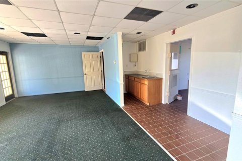 Commercial property in Venice, Florida 130.06 sq.m. № 2214883 - photo 11