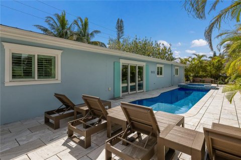 House in Anna Maria, Florida 3 bedrooms, 156.08 sq.m. № 2203563 - photo 22