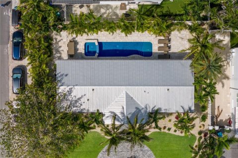 House in Anna Maria, Florida 3 bedrooms, 156.08 sq.m. № 2203563 - photo 26