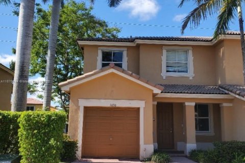 Touwnhouse à louer à Homestead, Floride: 3 chambres, 135.27 m2 № 1924839 - photo 2
