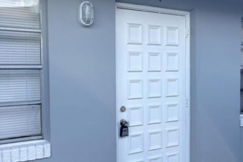 Apartamento en alquiler en Lauderdale Lakes, Florida, 1 dormitorio, 74.32 m2 № 2077590 - foto 5