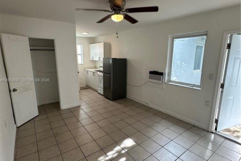 Studio in Miami, Florida № 2067983
