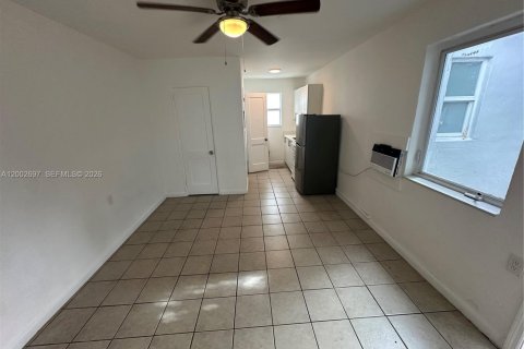 Apartment in Miami, Florida 400.97 sq.m. № 2067983 - photo 2