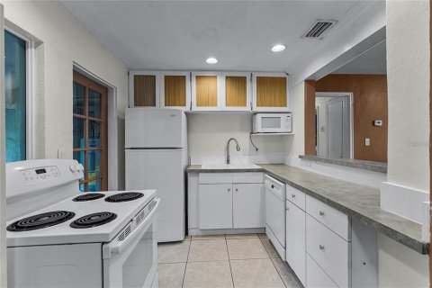 Casa en venta en Winter Park, Florida, 2 dormitorios, 88.63 m2 № 1651930 - foto 16