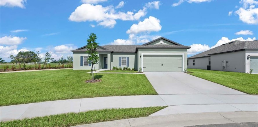 House in Babson Park, Florida 3 bedrooms, 135.92 sq.m. № 2137892