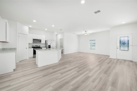 House in Babson Park, Florida 3 bedrooms, 135.92 sq.m. № 2137892 - photo 5