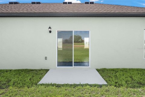 House in Babson Park, Florida 3 bedrooms, 135.92 sq.m. № 2137892 - photo 22