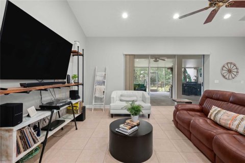 Casa en venta en Dade City, Florida, 4 dormitorios, 290.23 m2 № 1904079 - foto 13