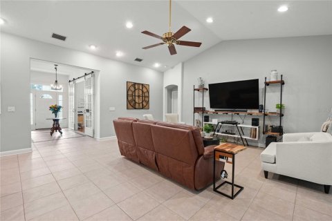 Casa en venta en Dade City, Florida, 4 dormitorios, 290.23 m2 № 1904079 - foto 15