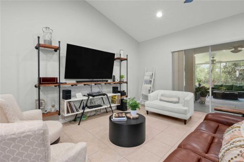 Casa en venta en Dade City, Florida, 4 dormitorios, 290.23 m2 № 1904079 - foto 17