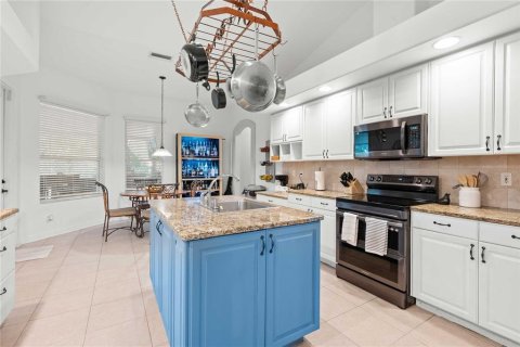Casa en venta en Dade City, Florida, 4 dormitorios, 290.23 m2 № 1904079 - foto 20