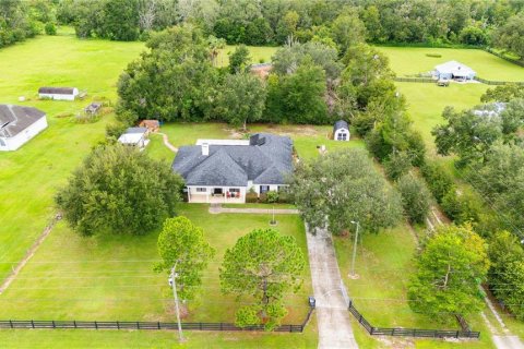 Casa en venta en Dade City, Florida, 4 dormitorios, 290.23 m2 № 1904079 - foto 4