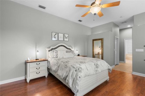 Casa en venta en Dade City, Florida, 4 dormitorios, 290.23 m2 № 1904079 - foto 28