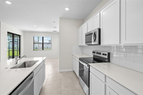 House in North Port, Florida 3 bedrooms, 154.4 sq.m. № 1851384 - photo 8