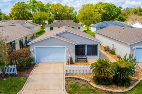 House in The Villages, Florida 2 bedrooms, 107.4 sq.m. № 1586455 - photo 1