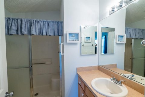 House in The Villages, Florida 2 bedrooms, 107.4 sq.m. № 1586455 - photo 15