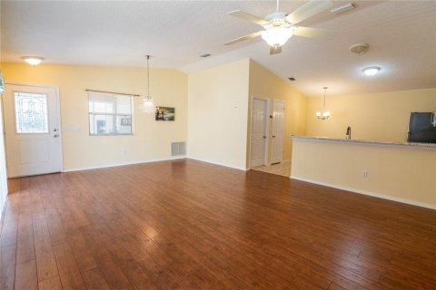House in The Villages, Florida 2 bedrooms, 107.4 sq.m. № 1586455 - photo 9