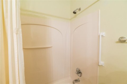 House in The Villages, Florida 2 bedrooms, 107.4 sq.m. № 1586455 - photo 18