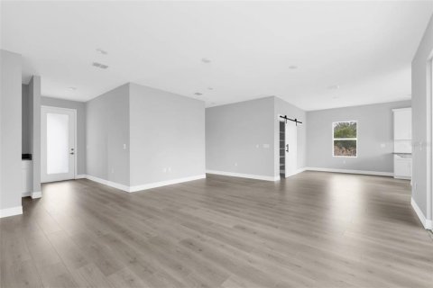 Villa ou maison à louer à Port Charlotte, Floride: 4 chambres, 194.35 m2 № 2383880 - photo 8