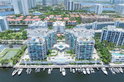 Copropriété à vendre à Aventura, Floride: 2 chambres, 147.71 m2 № 1935377 - photo 1