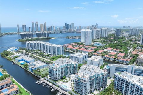 Copropriété à vendre à Aventura, Floride: 2 chambres, 147.71 m2 № 1935377 - photo 15