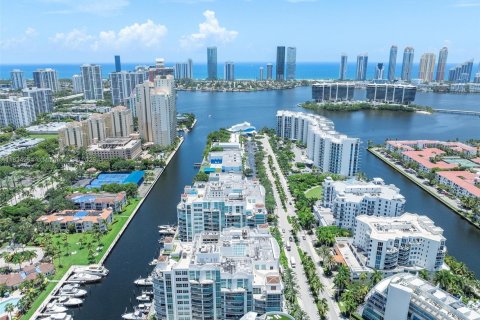 Copropriété à vendre à Aventura, Floride: 2 chambres, 147.71 m2 № 1935377 - photo 17