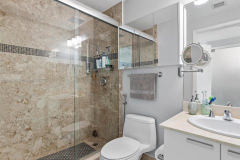 Copropriété à vendre à Aventura, Floride: 2 chambres, 147.71 m2 № 1935377 - photo 11