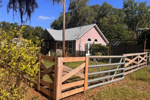 House in Melrose, Florida 2 bedrooms, 74.32 sq.m. № 2101299 - photo 26