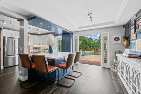 House in Pompano Beach, Florida 2 bedrooms, 122.45 sq.m. № 2011127