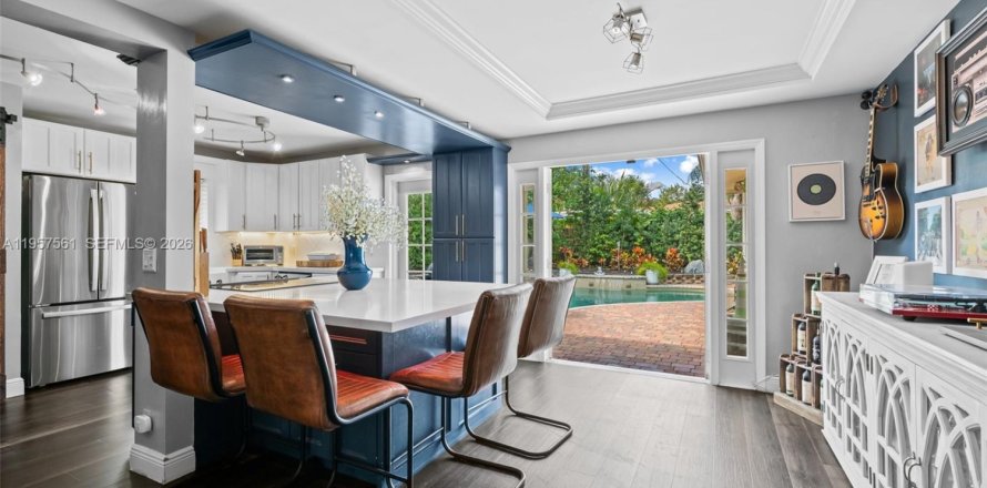 House in Pompano Beach, Florida 2 bedrooms, 122.45 sq.m. № 2011127