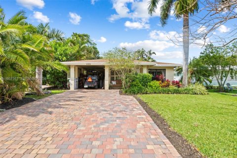 House in Pompano Beach, Florida 2 bedrooms, 122.45 sq.m. № 2011127 - photo 10