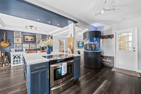 House in Pompano Beach, Florida 2 bedrooms, 122.45 sq.m. № 2011127 - photo 24