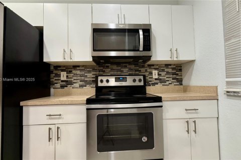 Touwnhouse à vendre à North Lauderdale, Floride: 3 chambres, 118.91 m2 № 1945284 - photo 22