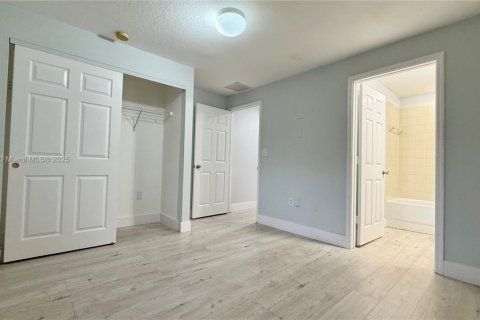 Touwnhouse à vendre à North Lauderdale, Floride: 3 chambres, 118.91 m2 № 1945284 - photo 30