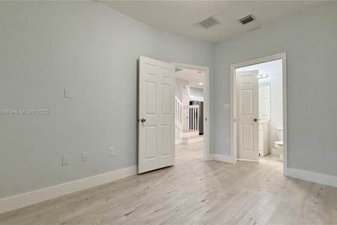Touwnhouse à vendre à North Lauderdale, Floride: 3 chambres, 118.91 m2 № 1945284 - photo 5