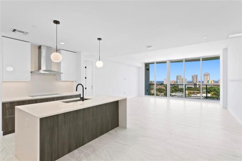 Condominio en alquiler en Saint Petersburg, Florida, 2 dormitorios, 162.86 m2 № 1907948 - foto 14