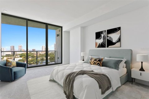 Condo in Saint Petersburg, Florida, 2 bedrooms  № 1907948 - photo 13