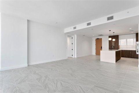 Condominio en alquiler en Saint Petersburg, Florida, 2 dormitorios, 162.86 m2 № 1907948 - foto 19