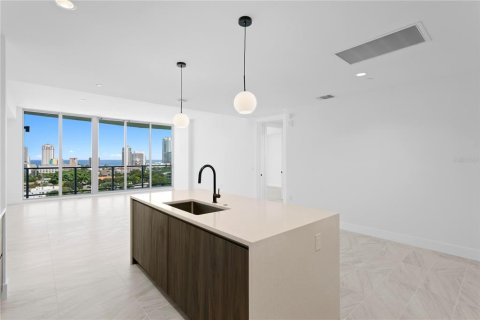 Condominio en alquiler en Saint Petersburg, Florida, 2 dormitorios, 162.86 m2 № 1907948 - foto 16