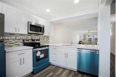 Купить кондоминиум в Коконат Крик, Флорида 2 спальни, 89.37м2, № 1984445 - фото 18