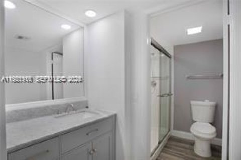 Купить кондоминиум в Коконат Крик, Флорида 2 спальни, 89.37м2, № 1984445 - фото 30