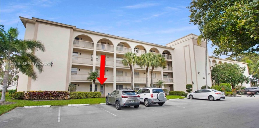 Condominio en Coconut Creek, Florida, 2 dormitorios  № 1984445