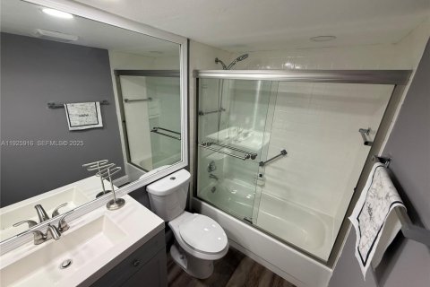 Купить кондоминиум в Коконат Крик, Флорида 2 спальни, 89.37м2, № 1984445 - фото 22