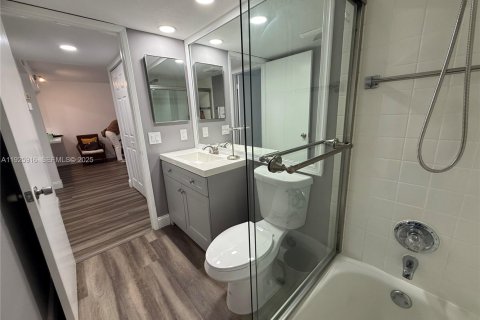 Купить кондоминиум в Коконат Крик, Флорида 2 спальни, 89.37м2, № 1984445 - фото 25