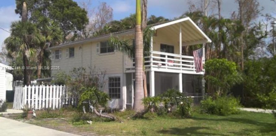 Villa ou maison à Fort Myers, Floride 5 chambres № 1881472