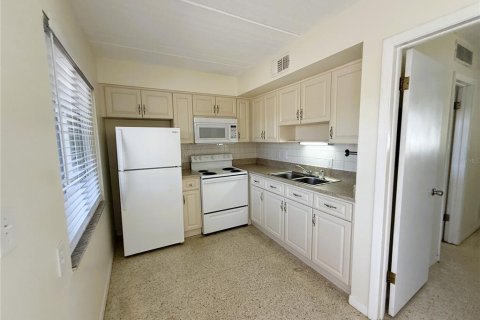 Appartement à louer à Redington Shores, Floride: 1 chambre, 40.88 m2 № 2426894 - photo 3