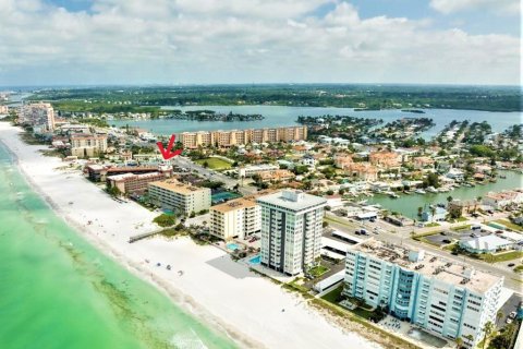 Appartement à louer à Redington Shores, Floride: 1 chambre, 40.88 m2 № 2426894 - photo 2