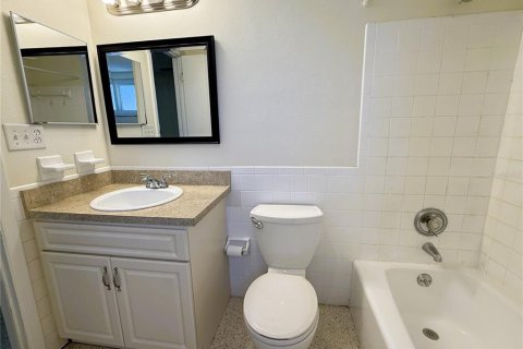 Appartement à louer à Redington Shores, Floride: 1 chambre, 40.88 m2 № 2426894 - photo 8